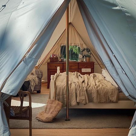Готель Idyllisk Glamping Rett Ved Elven Шіен Екстер'єр фото